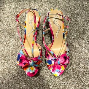 6.5 bright floral heel